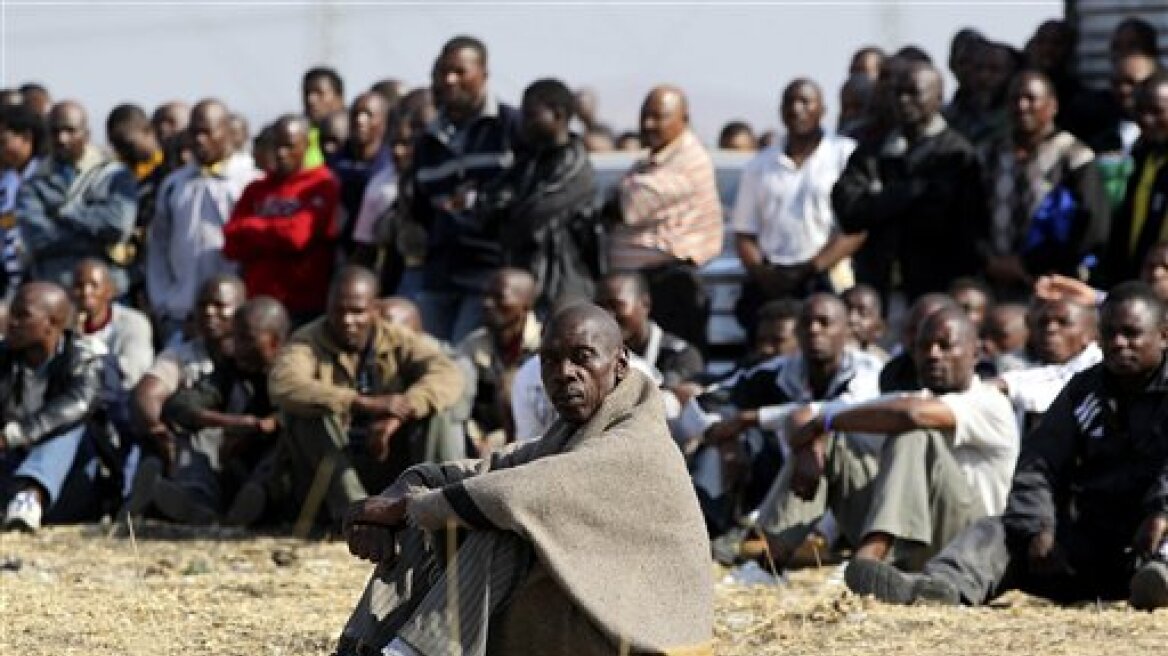 Ν. Αφρική: Διορία 15 ωρών έδωσε η Lonmin στους μεταλλωρύχους